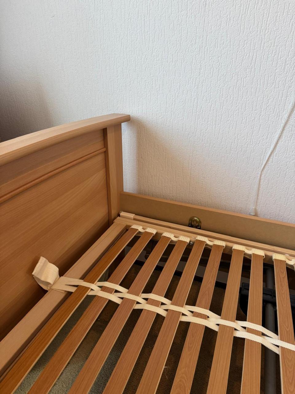 Senioren  ledikant electrice  hout