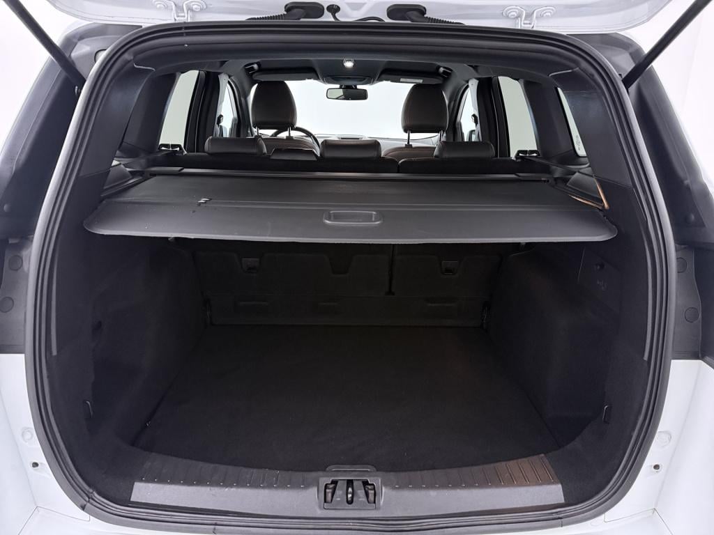Ford Kuga 1.5 ecoboost st line | trekhaak | 1800kg trekgewicht | navigatie 