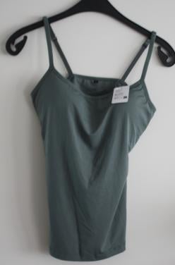 Nieuw groen hemd ingezette bh maat m