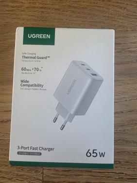 65W USB C Oplader - 3-Poorts Lader (UGreen)