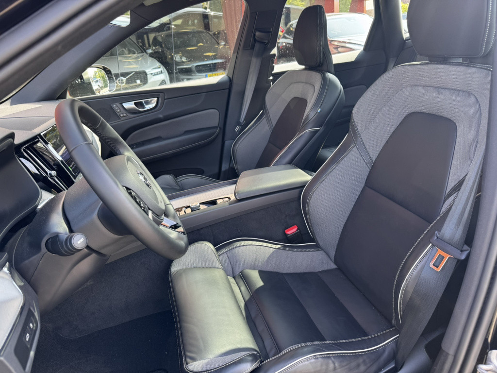 Volvo XC60 2.0 t6 plug-in hybrid awd plus black edition