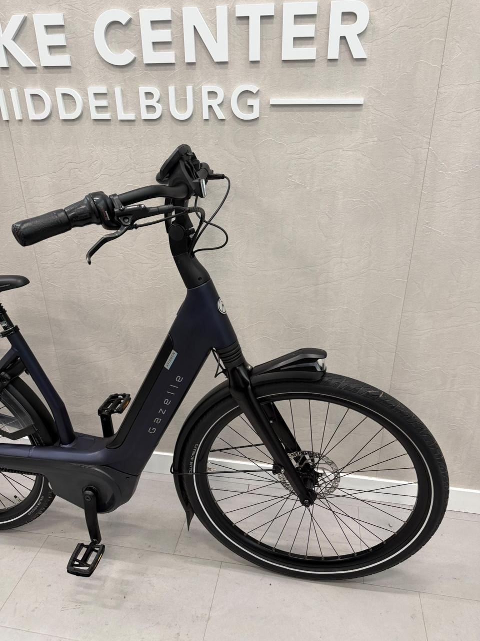 Gazelle Avignon C8 Bosch Active Line Plus 53CM 625Wh Belt