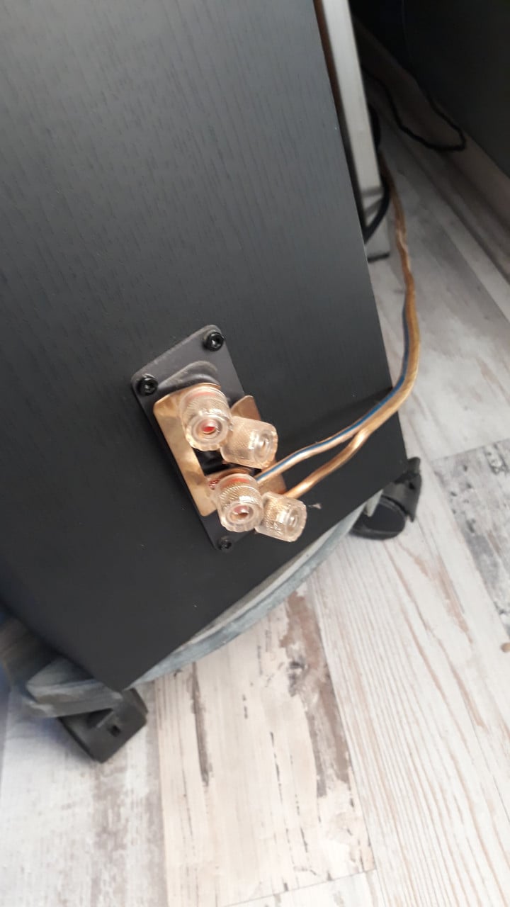 Speakers Warfdale