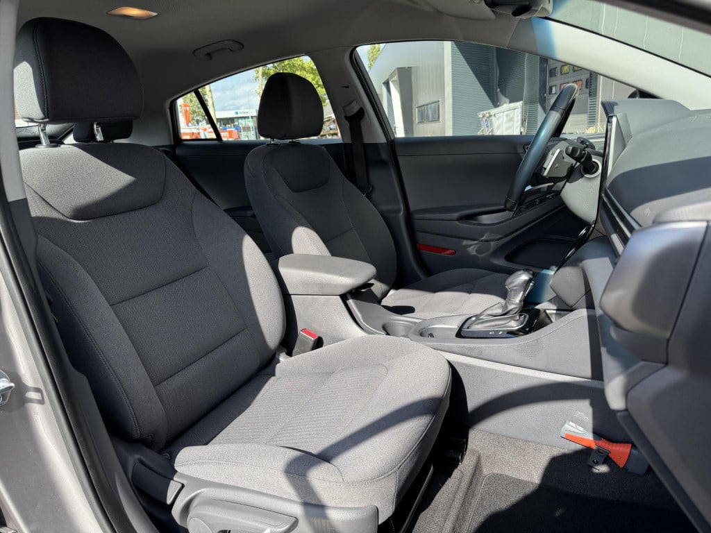 Hyundai Ioniq 1.6 gdi comfort - plus | navigatie | camera | apple carplay/a