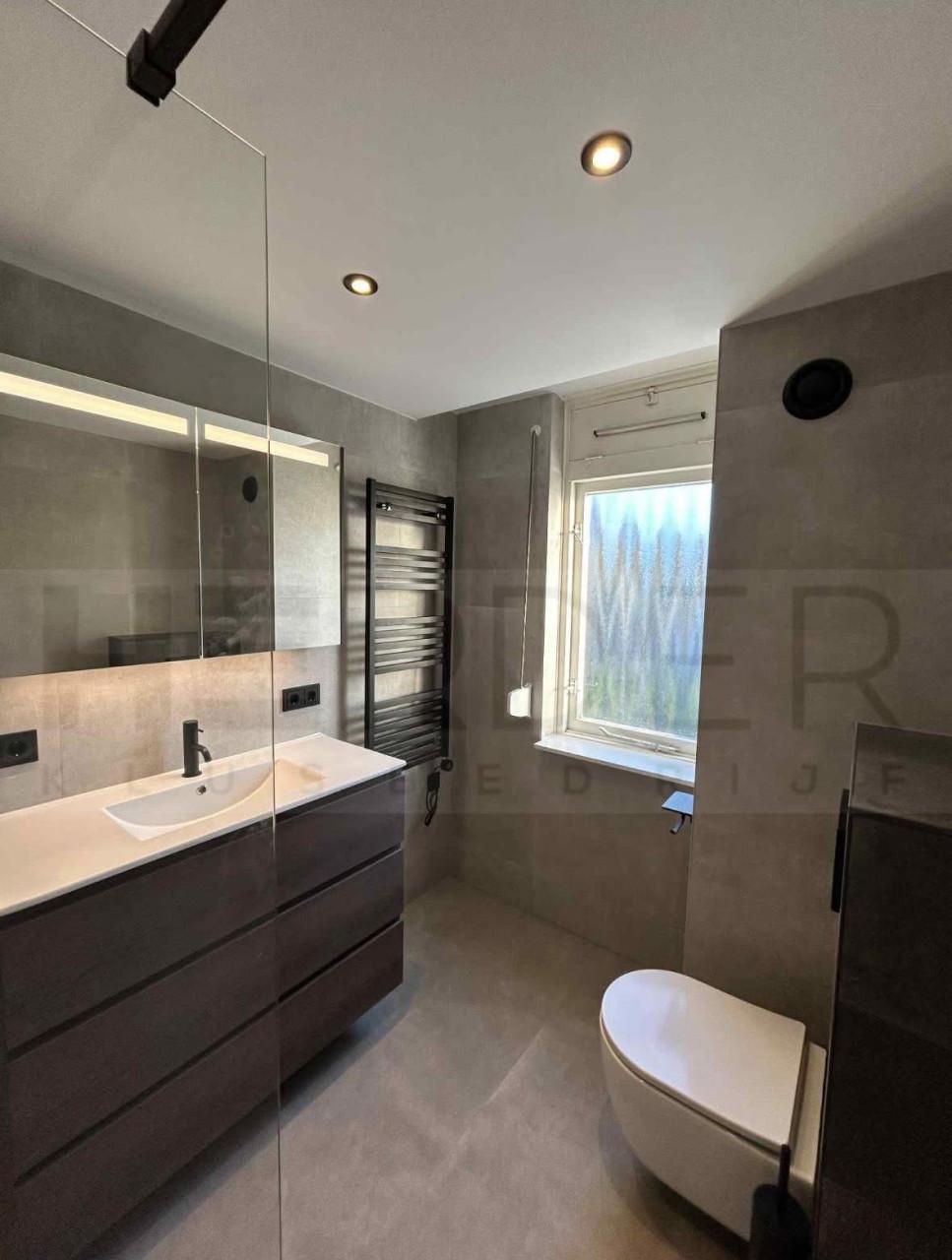 Badkamer renovatie/Tegelzetter/Klusjesman