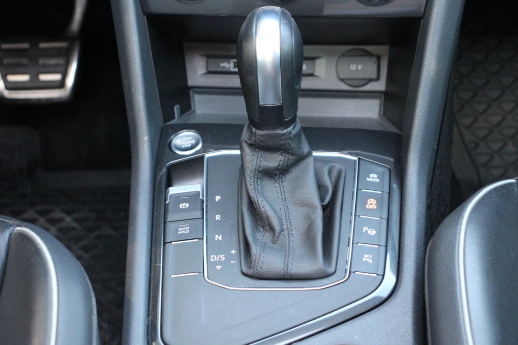 Volkswagen Tiguan Allspace 1.5 tsi highline r-line | pano | leder | 360 cam