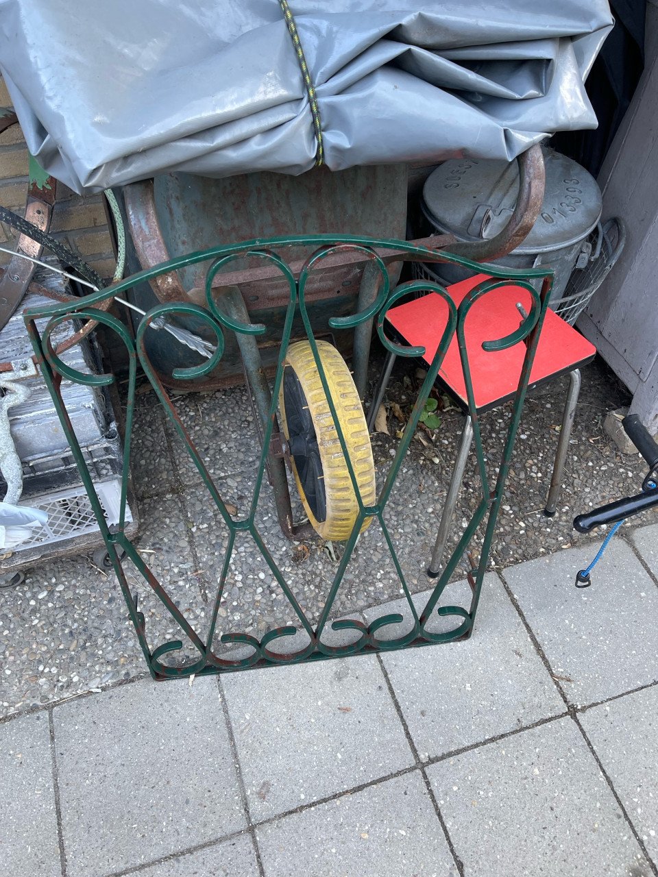 3 ijzeren hekwerken