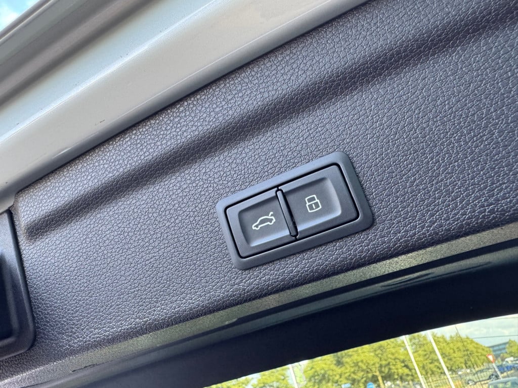 Audi Q3 sportback 35 tfsi pro line * leder * keyless * 360 camera * stoelve