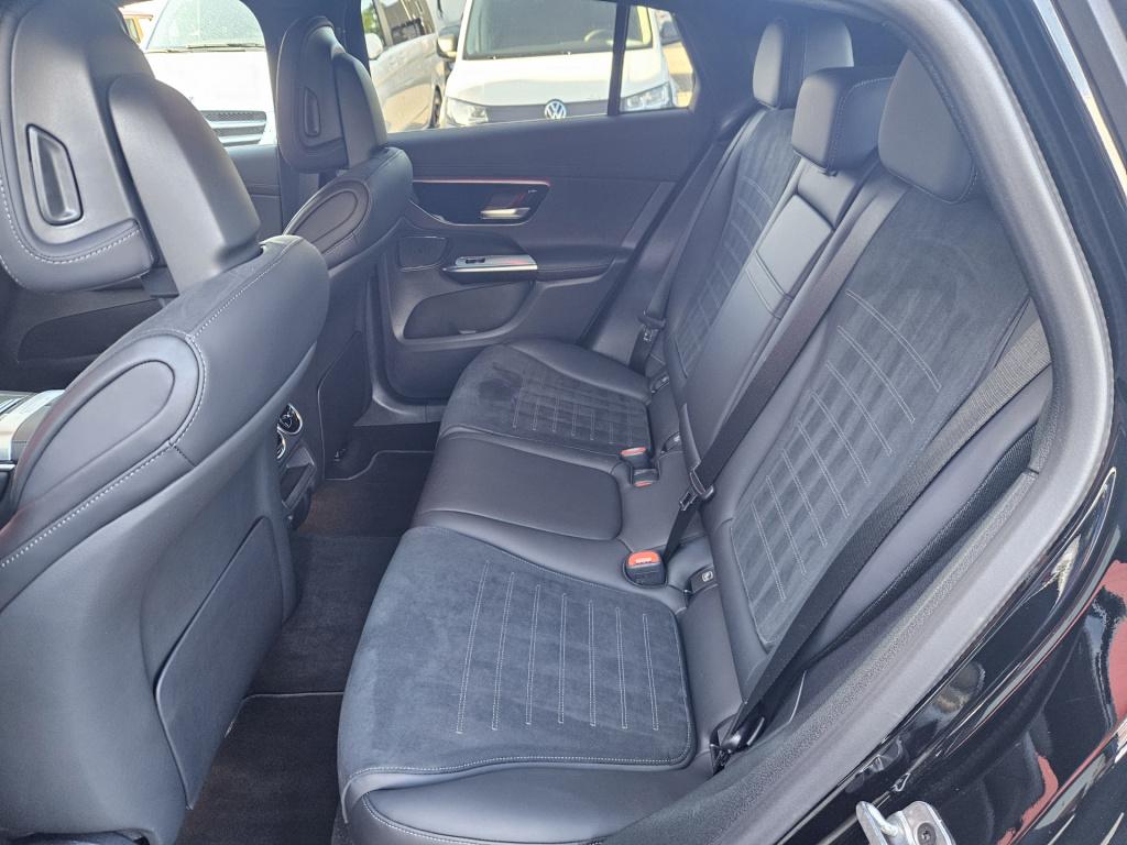 Mercedes-Benz Glc 200 4matic amg line | acc | camera | carplay