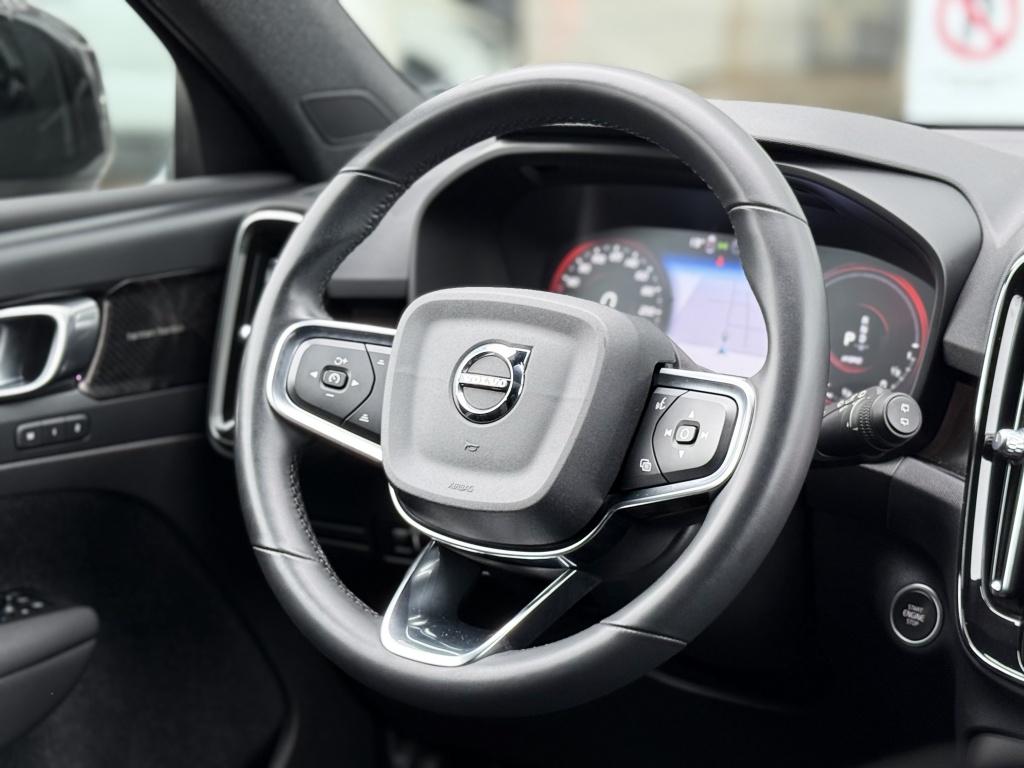 Volvo XC40 t5 262pk recharge ultimate dark
