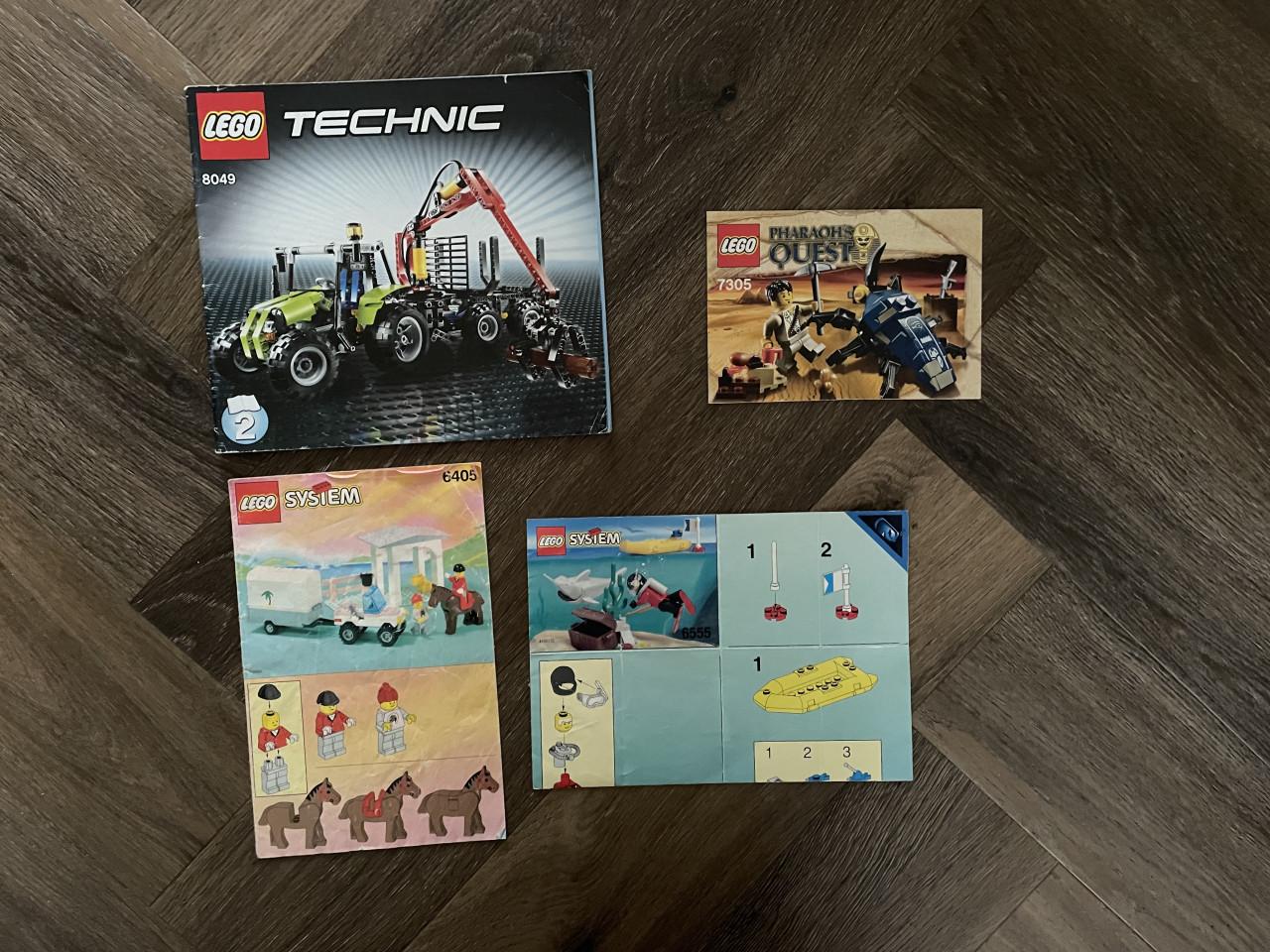 Heel veel Lego instructie boekjes