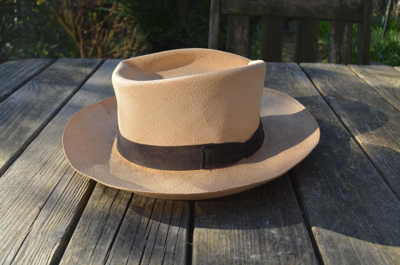 Div. hoeden en petten