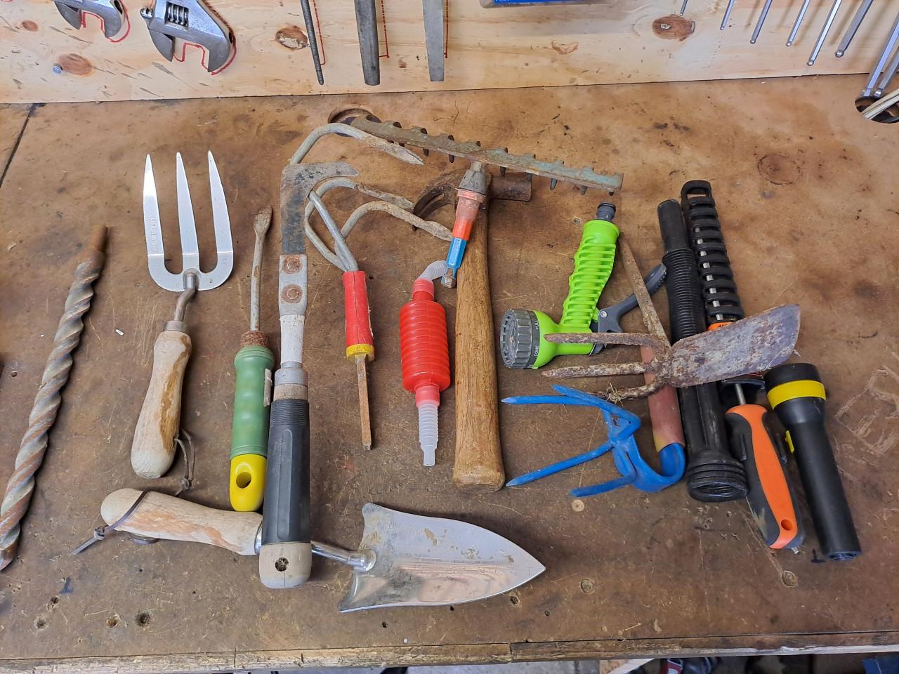 Te koop rommelmarkt spullen adv.2