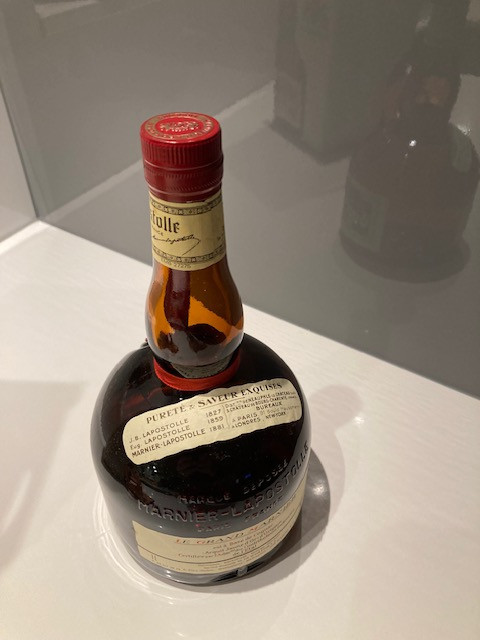 Fles Grand Marnier van ruim 40 jaar oud