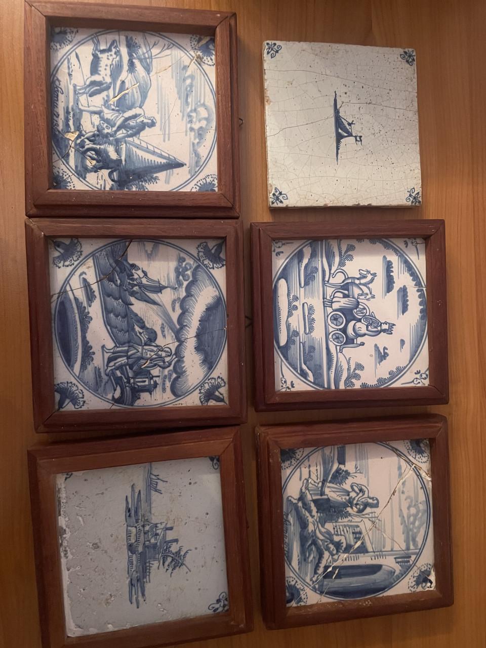 Antieke tegeltjes