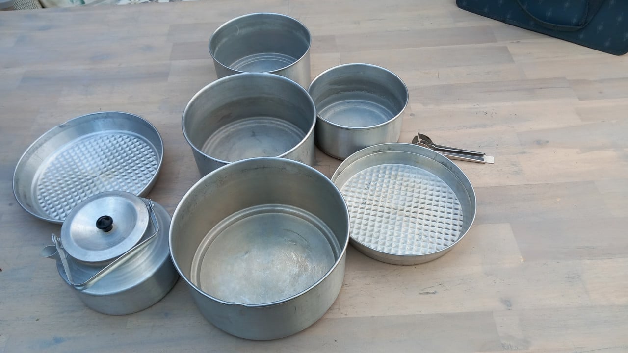 Kampeer pannenset