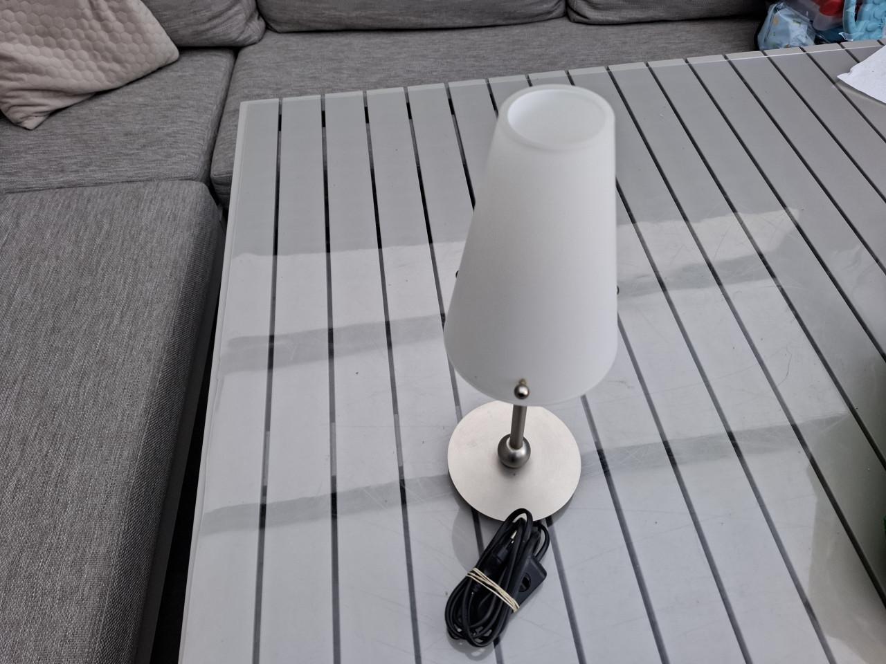 Paul Neuhaus Tafellamp - Modern en Stijlvol.