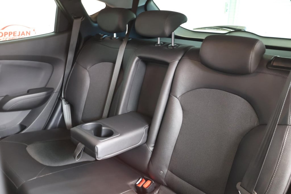Hyundai Ix35 1.6i gdi go! nl auto, parkeersensor, stoelverw, airco,