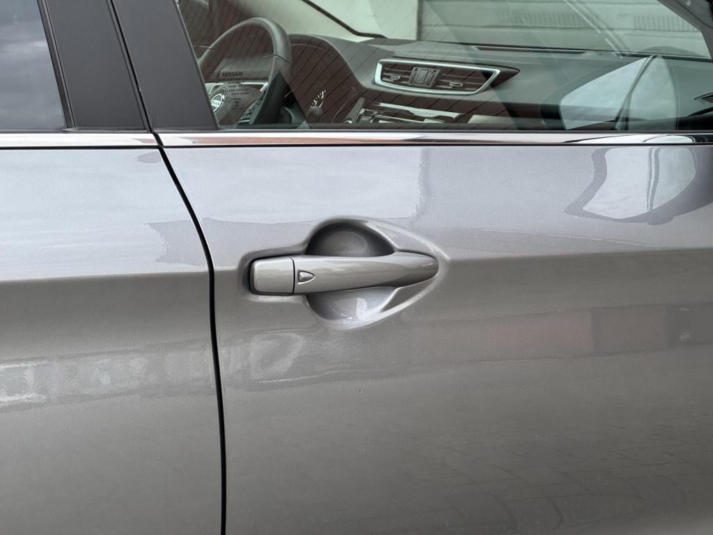 Nissan Qashqai 1.3 dig-t premium edition automaat incl. trekhaak!