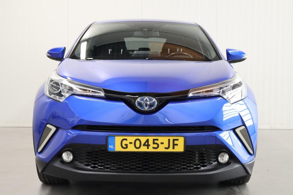 Toyota C-hr 1.8 hybrid style| trekhaak| camera| stoel.verw| adap.cruise