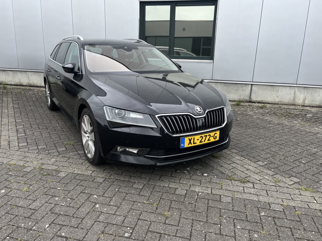 Skoda Superb combi 1.4 tsi act style business