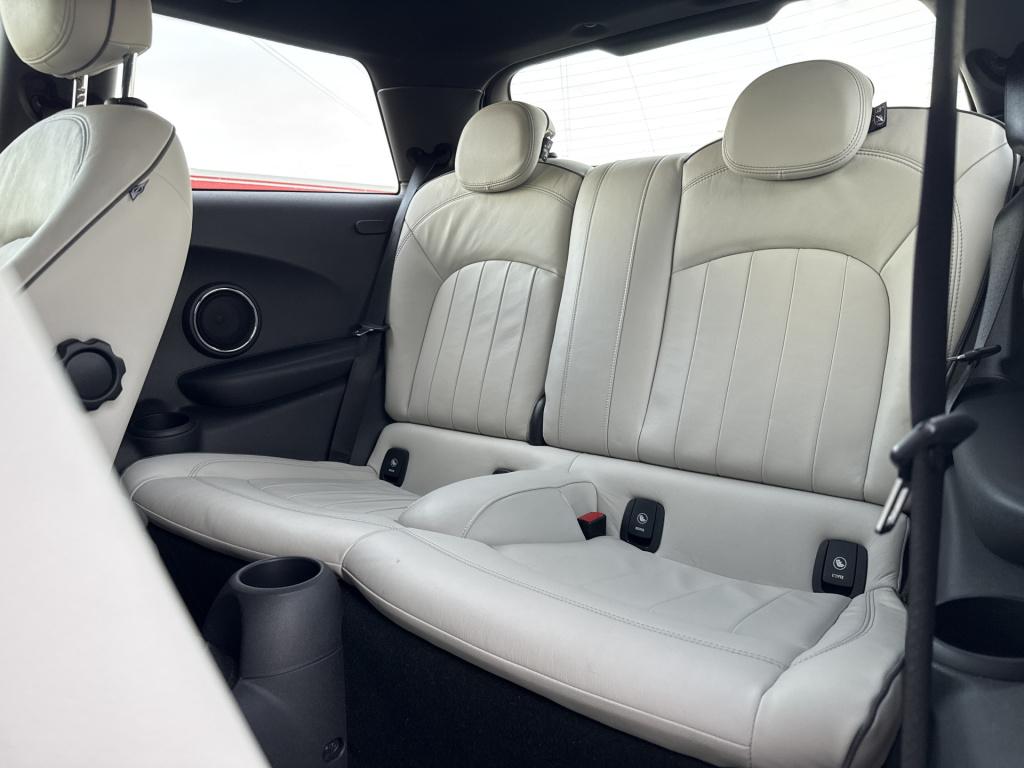 Mini Cooper mini 1.5 chili | leder | navi | led | clima | stoelverw.