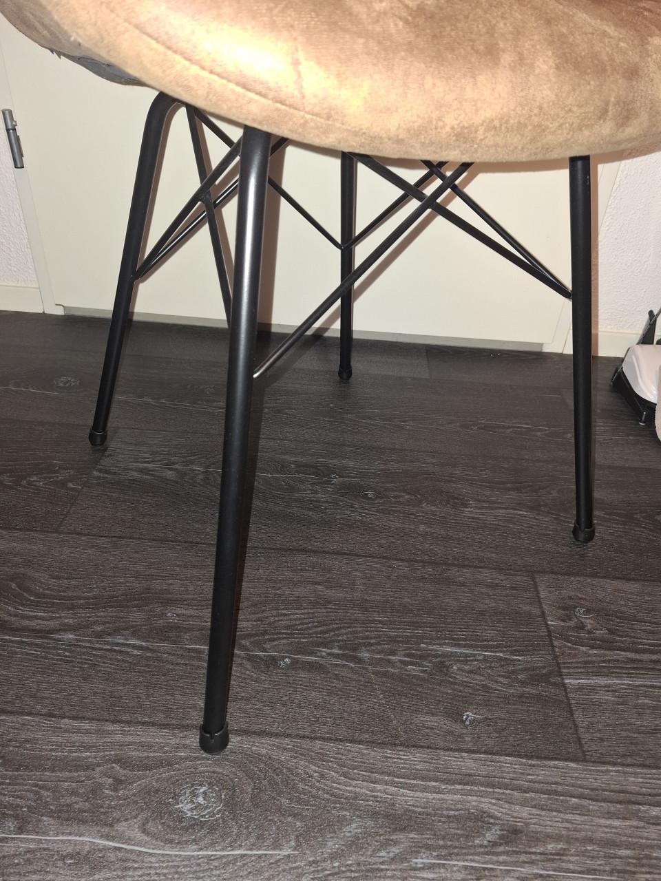 4 stoelen voor 50 euro