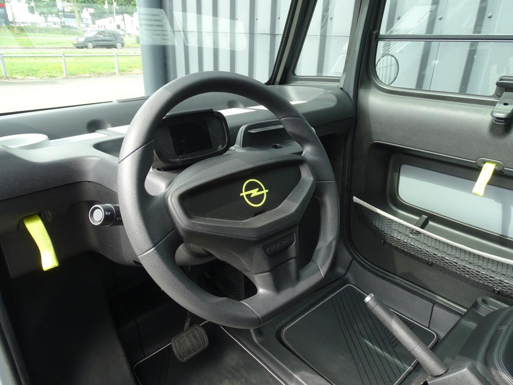 Opel Rocks-e base | led | pano | incl. btw