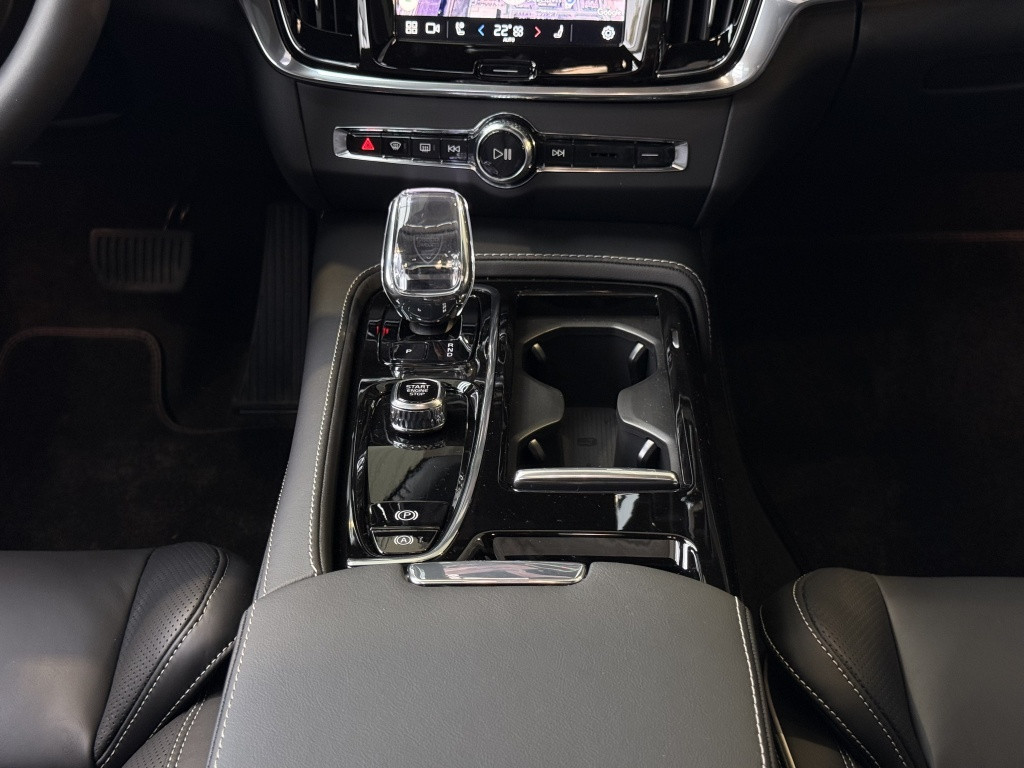 Volvo V90 t6 awd gt ultra dark actie nieuwprijs €82.635,-
