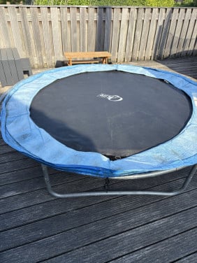 Trampoline