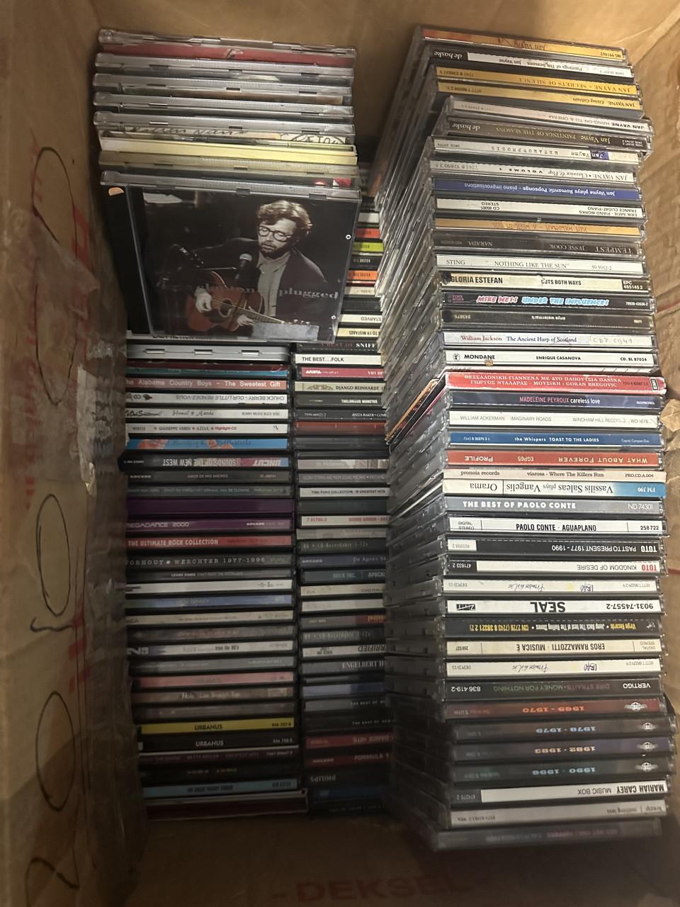 Ruim 130 cds