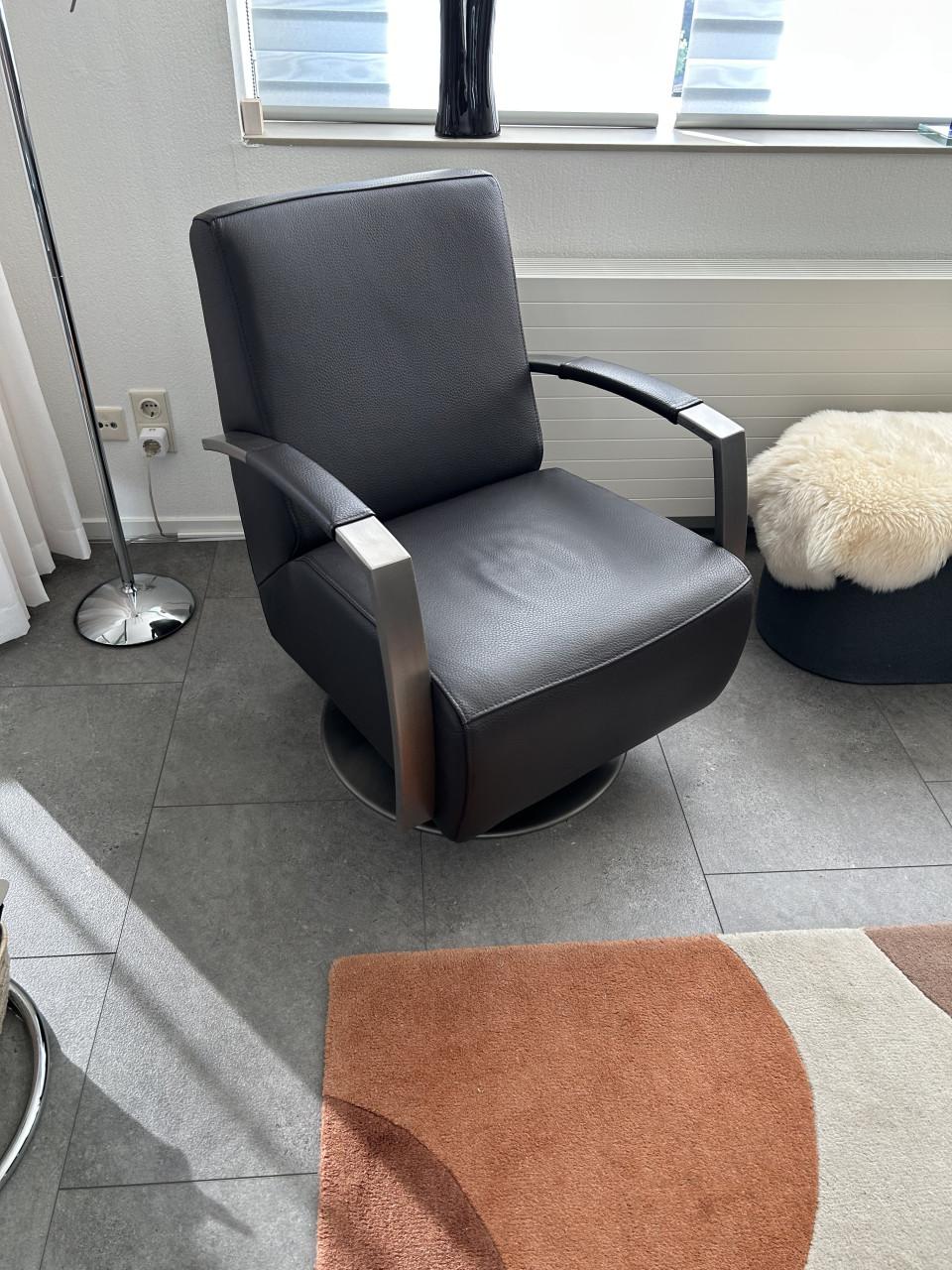 2 Draai fauteuils (Leer)