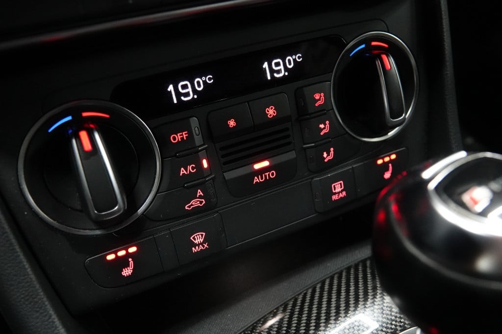 Audi Q3 s-line | drive select | bose | pdc |