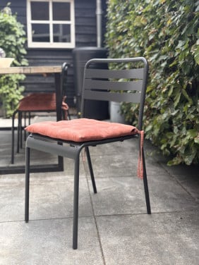 Stalen tuinstoelen