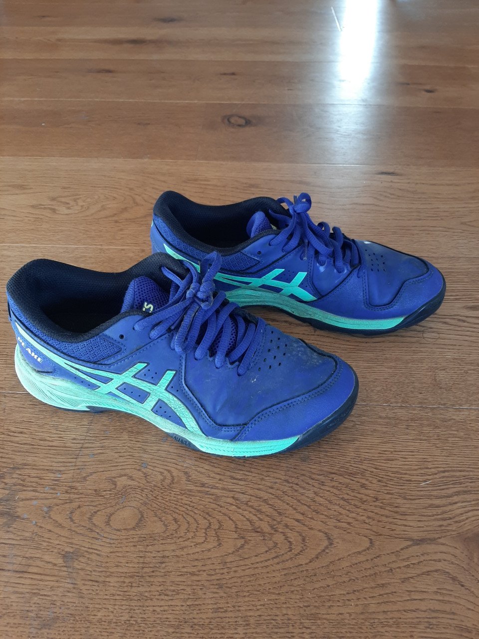 Asics hockey schoenen mt  38 te koop