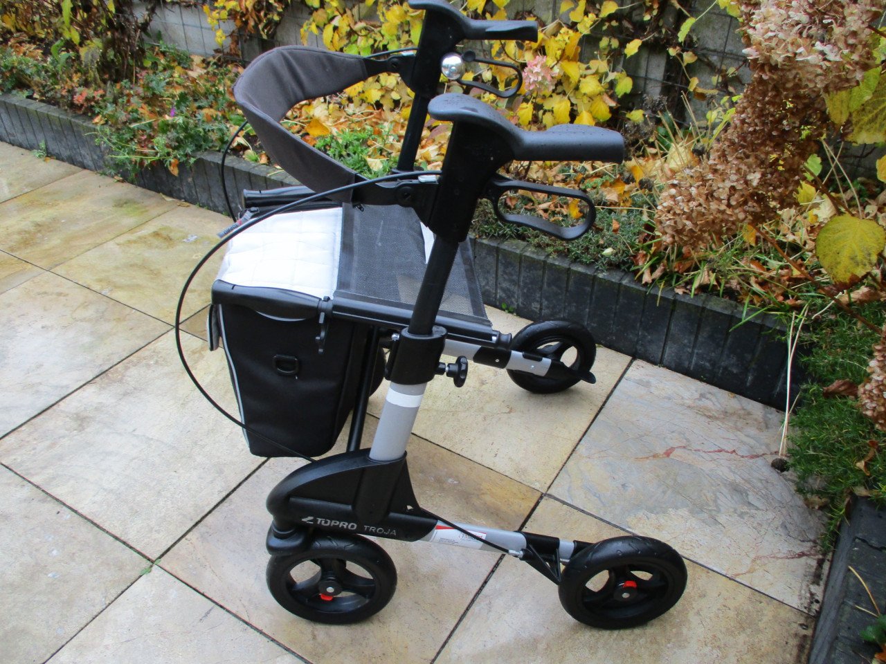 Zgan Topro Troja 2G rollator met zitje grote tas rugsteun en stokhouder