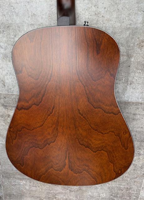 Prachtige gitaar met warme klank.