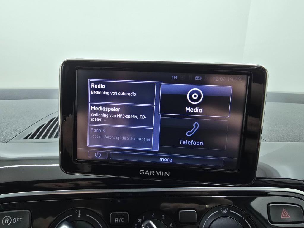 Volkswagen UP! occasion 1.0 high up! met cruisecontrol | tweedehands volksw