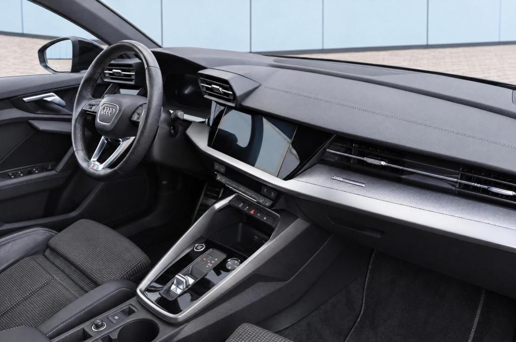 Audi A3 limousine 35 tfsi s edition 150pk s tronic