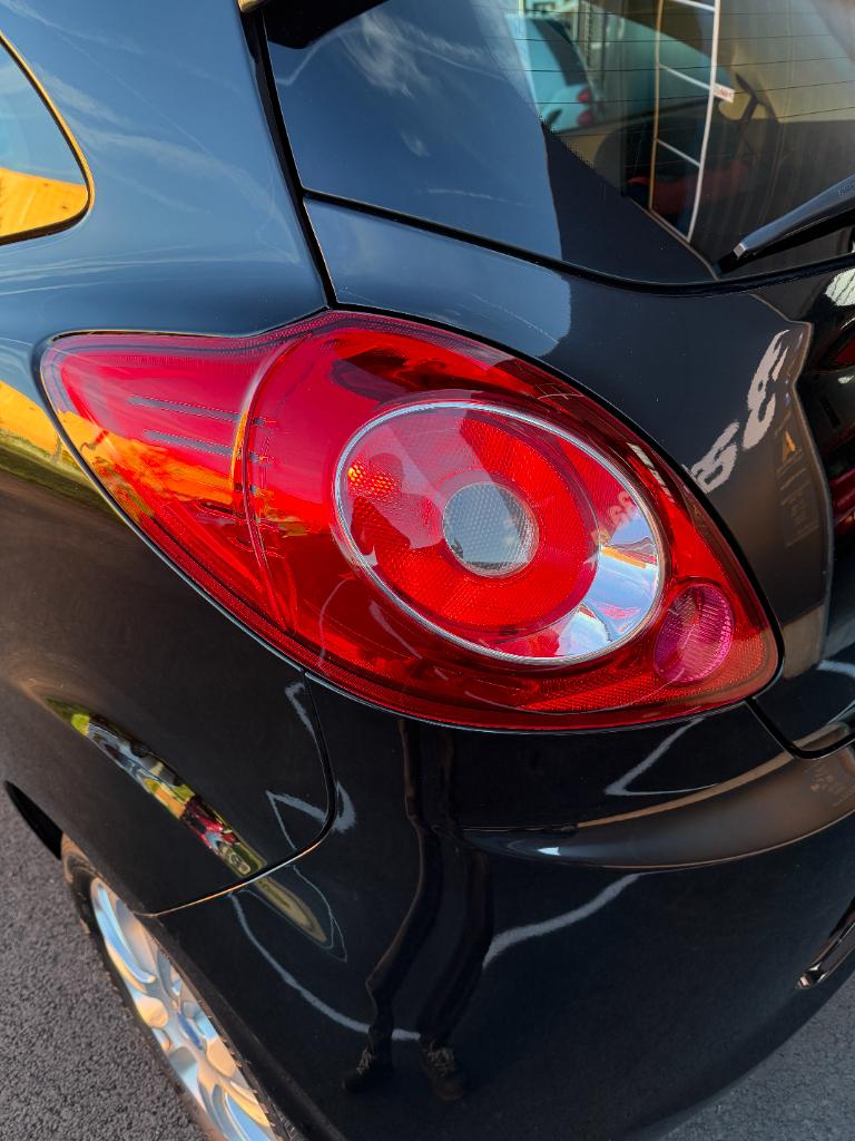 Ford KA 1.2 - titanium - airco