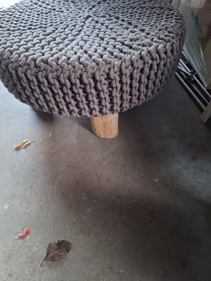 Mooie poef ophaalprijs