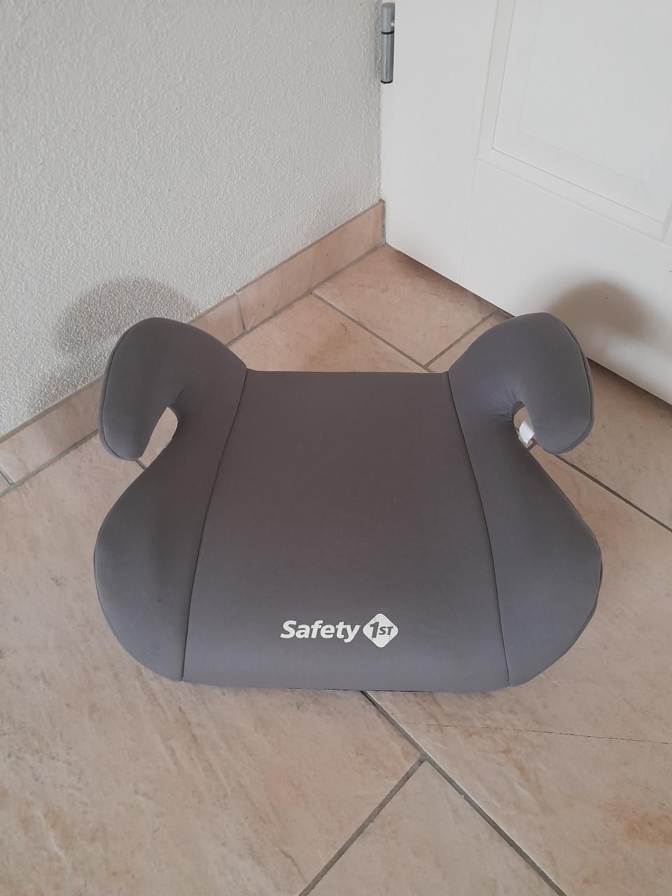 Autostoel verhoger ( in goede staat )