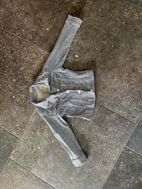 Spijkerjasje maat 110/116
