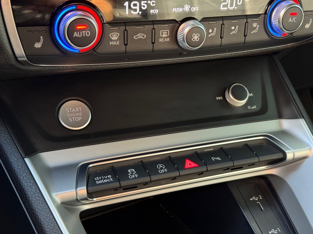 Audi Q3 sportback 35 tfsi pro line * camera * leer * carplay * black pack