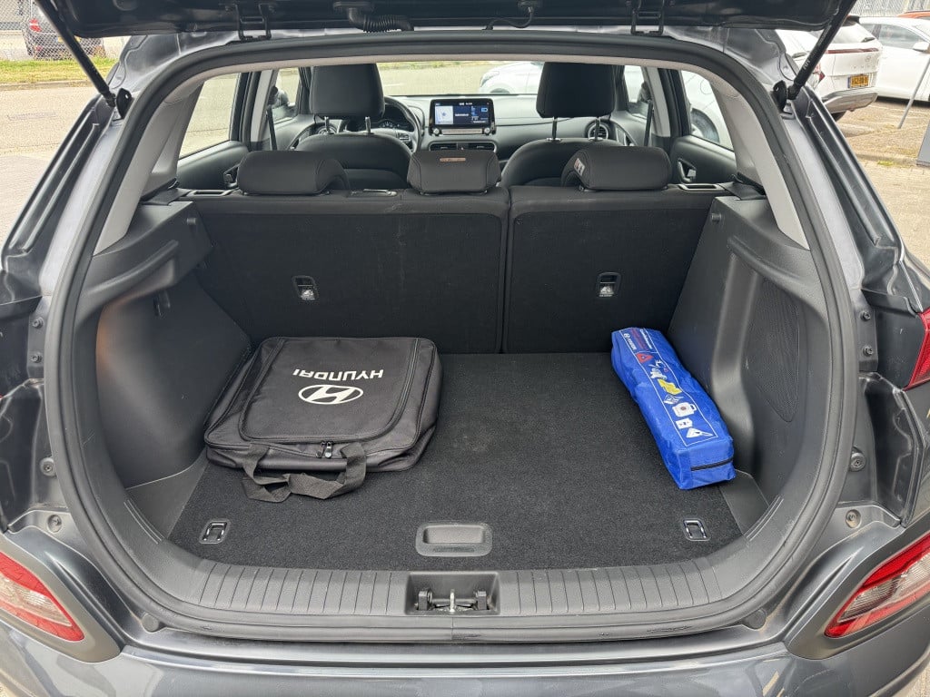 Hyundai Kona ev comf smart 39 kwh | 1e eigenaar | dealer onderhouden! |