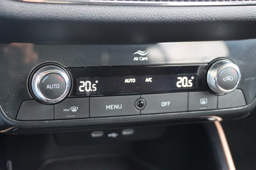 Skoda Fabia 1.0 tsi business edition