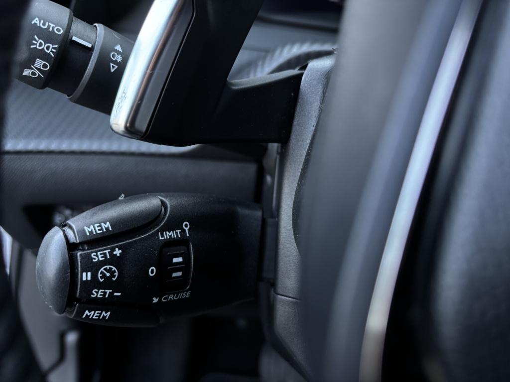 Peugeot 2008 automaat 1.2 puretech 130 allure