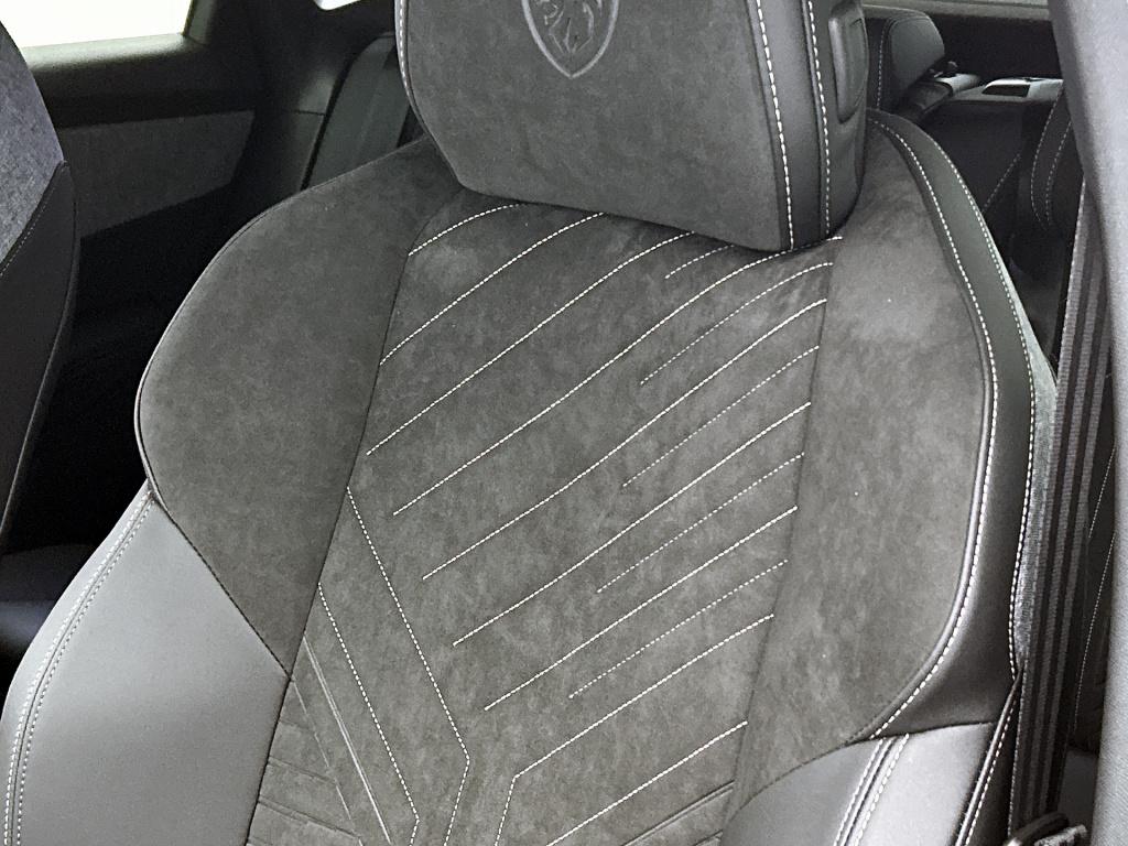 Peugeot E-3008 gt avantage 210 pk 73 kwh | trekhaak | 360 vision camera | w