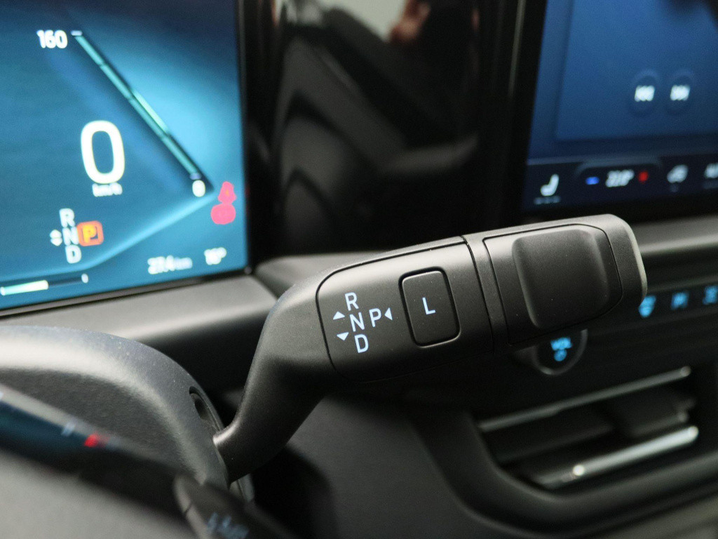 Ford E-transit cust. 340 l2h1 limited 65 kwh | voorraad van mossel | winter