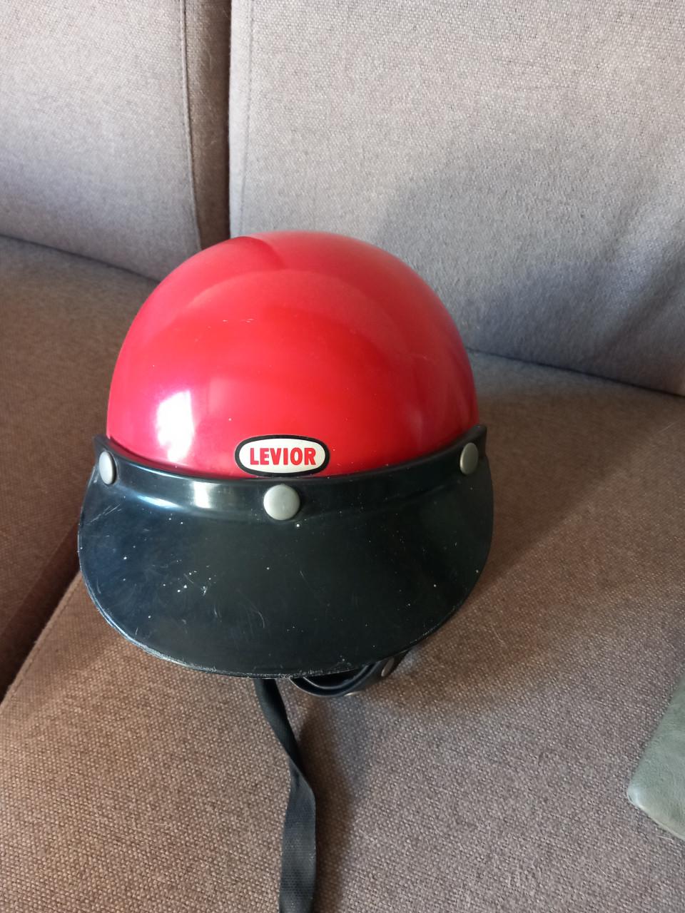 Vintage helm van Levior